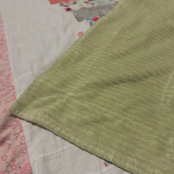 GUC Modern handmade quilt in corals, pinks and greens. Nursery. Needs TLC repair - Picture 3 of 10